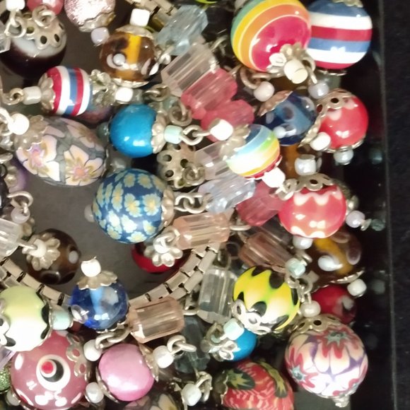 Incredible stretch bracelet!  Source unknown. Spectacular number of beads! - Picture 3 of 8